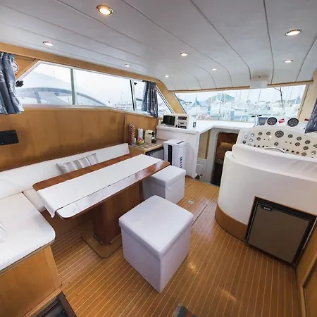 Enjoy Holidays Botel